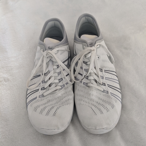 Nike sneakers - Picture 3 of 4